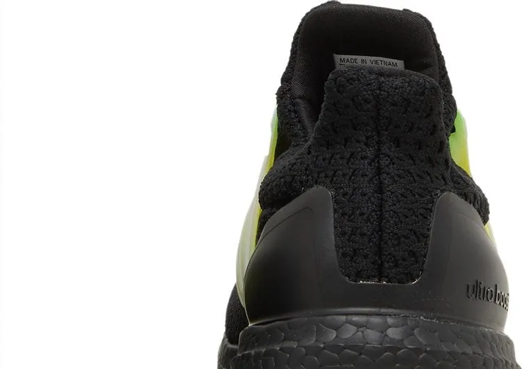 Adidas UltraBoost 5.0 DNA sneakers, black/green