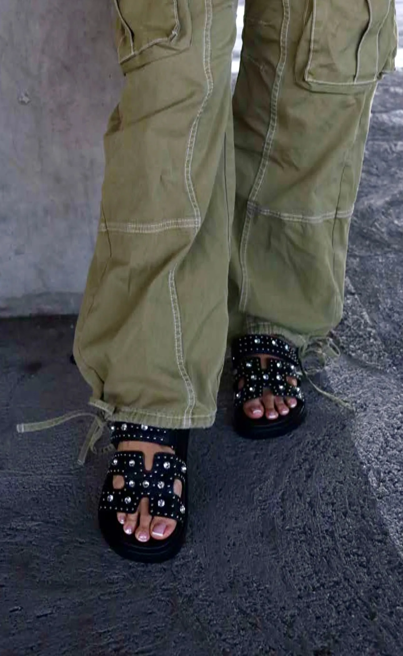 NEW!! The Studded Lowkey Famous Slide in Black