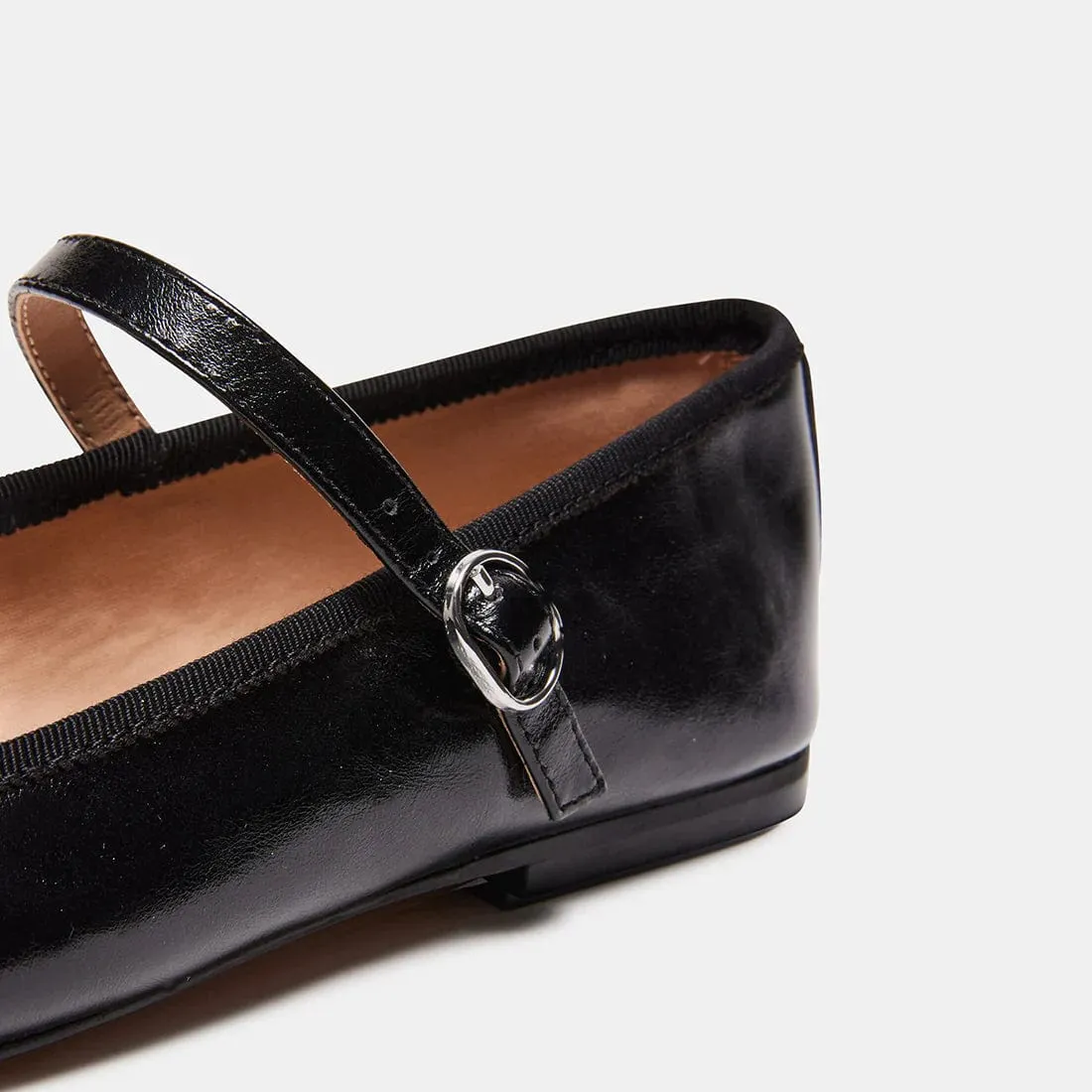 Vinetta Mary Jane Flat